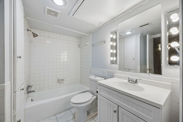 5082 Matilda Street 221, Dallas, TX 75206