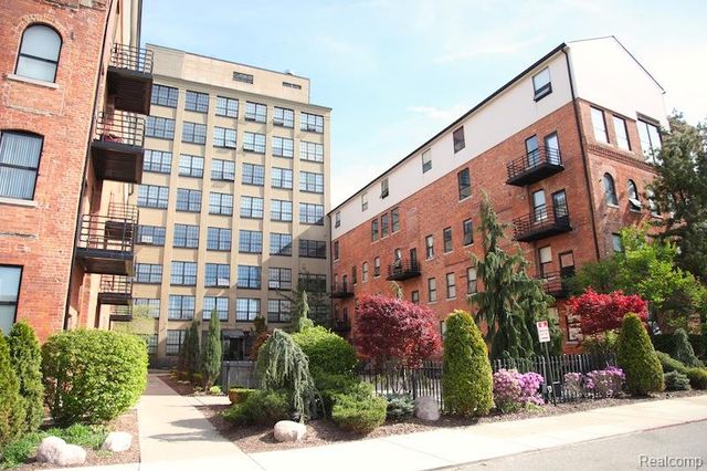 6533 E Jefferson Avenue 214W, Detroit, MI 48207