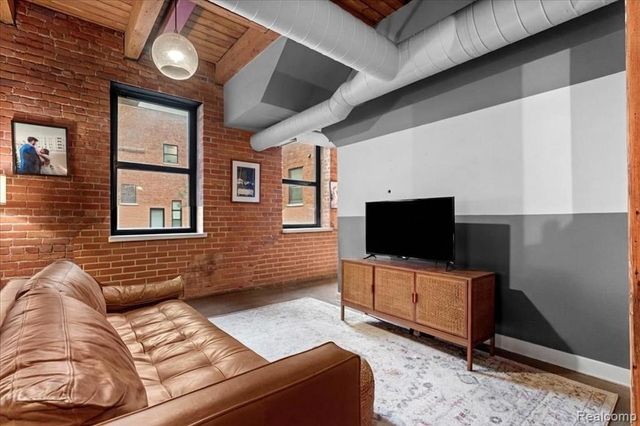 6533 E Jefferson Avenue 214W, Detroit, MI 48207