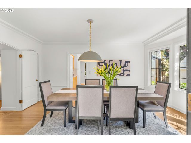 3328 Se CRYSTAL SPRINGS Blvd, Portland, OR 97202