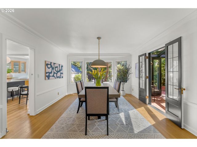 3328 Se CRYSTAL SPRINGS Blvd, Portland, OR 97202