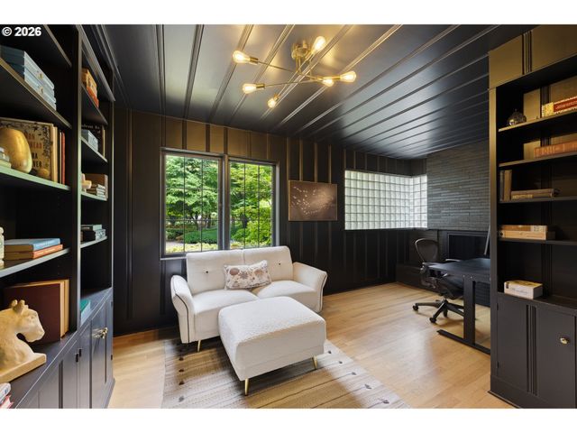 3328 Se CRYSTAL SPRINGS Blvd, Portland, OR 97202