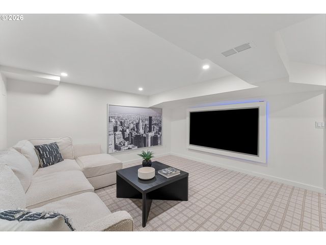 3328 Se CRYSTAL SPRINGS Blvd, Portland, OR 97202