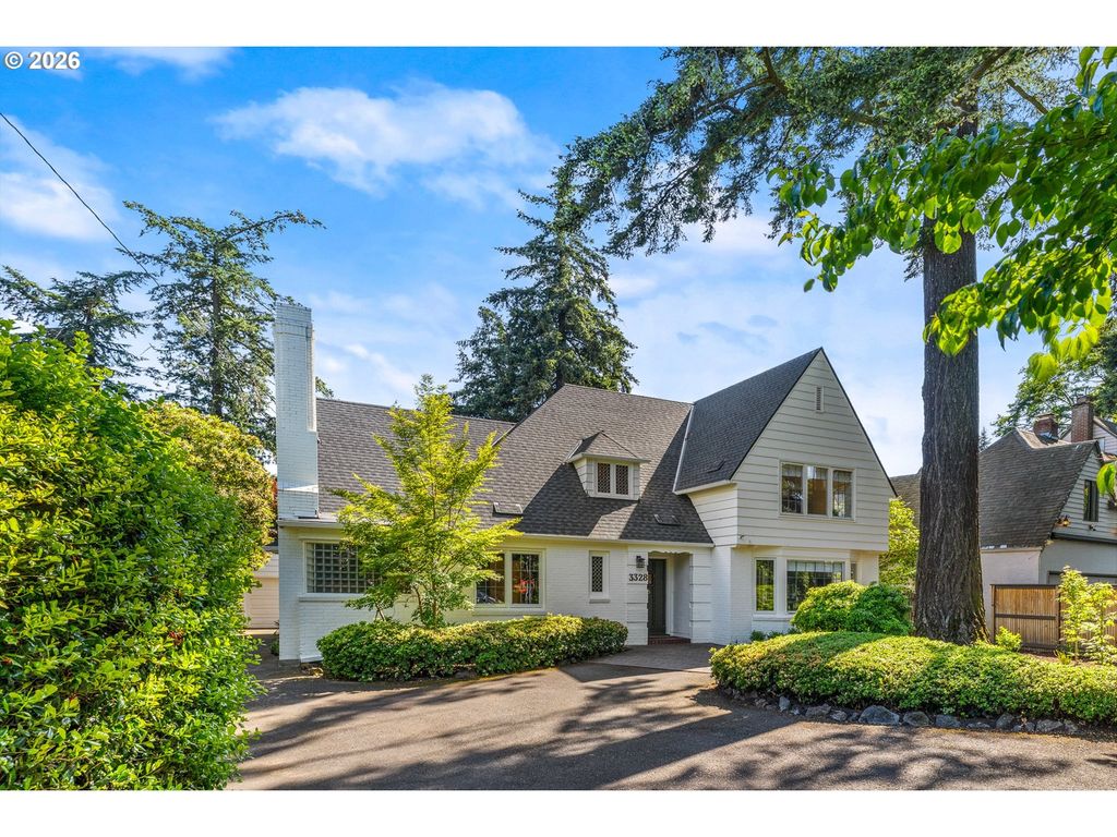 3328 Se CRYSTAL SPRINGS Blvd, Portland, OR 97202