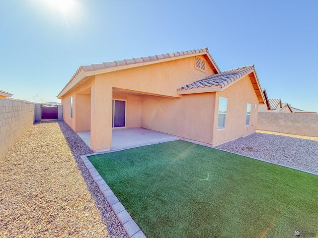 4168 S Hinckley Dr, Yuma, AZ 85365