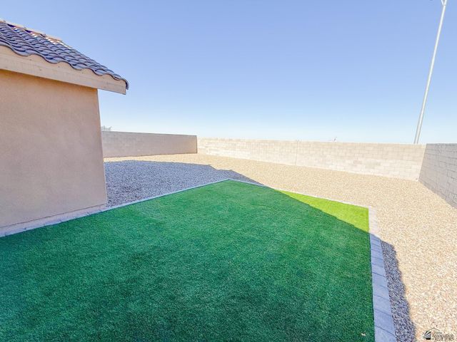 4168 S Hinckley Dr, Yuma, AZ 85365