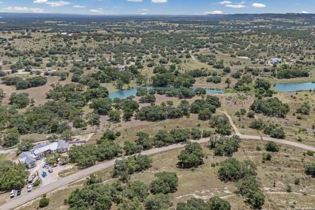 1364 N WALNUT SPRINGS RD, Johnson City, TX 78636