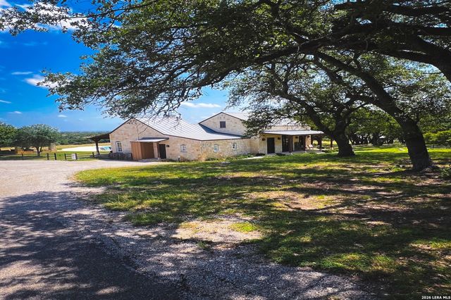 1364 N WALNUT SPRINGS RD, Johnson City, TX 78636