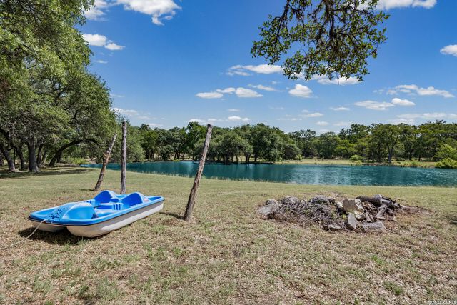 1364 N WALNUT SPRINGS RD, Johnson City, TX 78636