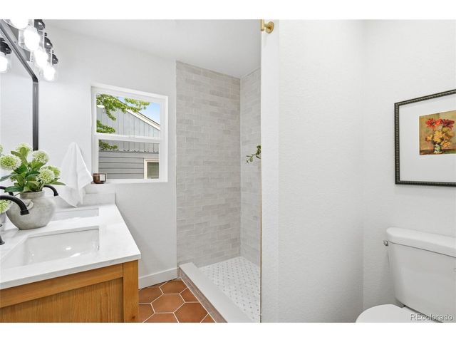 2575 S Lafayette St, Denver, CO 80210