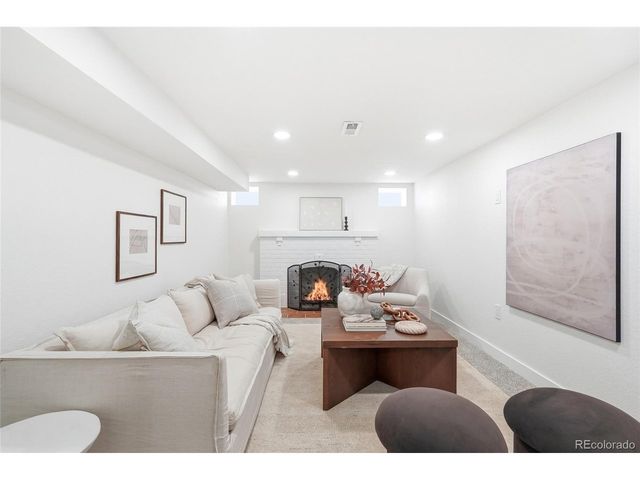 2575 S Lafayette St, Denver, CO 80210