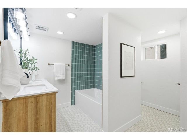 2575 S Lafayette St, Denver, CO 80210