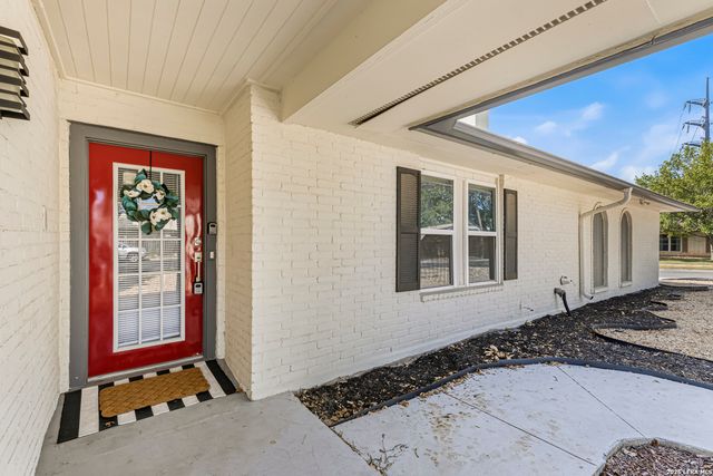 3002 WROXTON RD, San Antonio, TX 78217