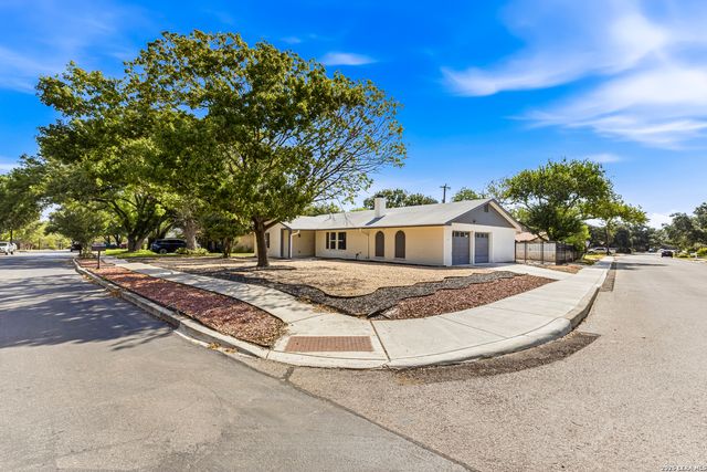 3002 WROXTON RD, San Antonio, TX 78217