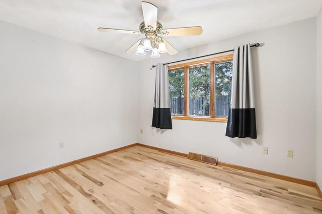 14 Village Homes Drive, Waunakee, WI 53597