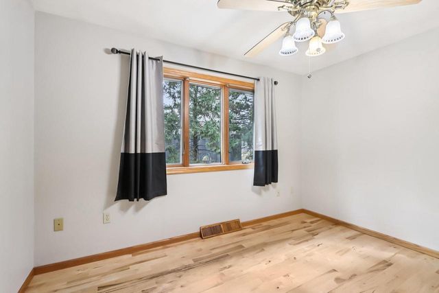 14 Village Homes Drive, Waunakee, WI 53597