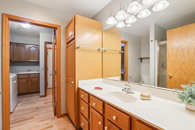 14 Village Homes Drive, Waunakee, WI 53597