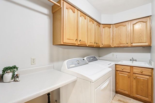 14 Village Homes Drive, Waunakee, WI 53597