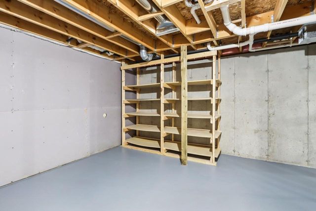 14 Village Homes Drive, Waunakee, WI 53597