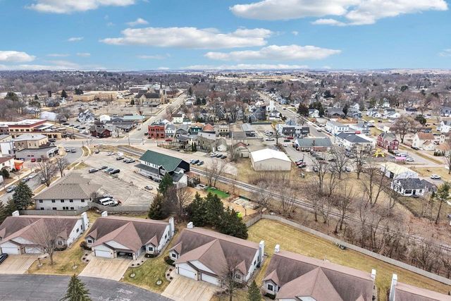 14 Village Homes Drive, Waunakee, WI 53597