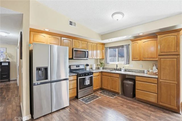 1056 Kingston, Santa Maria, CA 93458