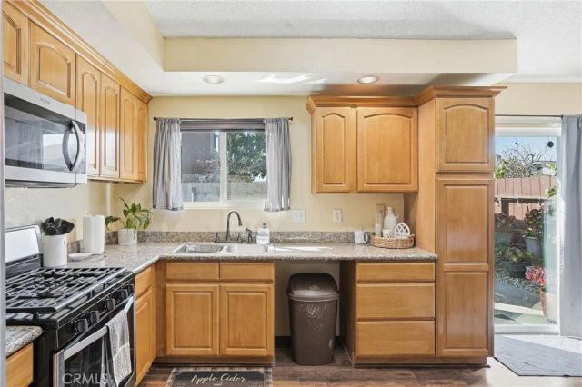 1056 Kingston, Santa Maria, CA 93458