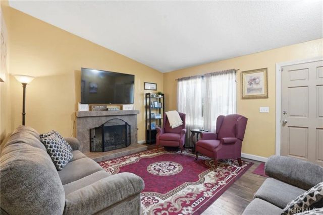 1056 Kingston, Santa Maria, CA 93458