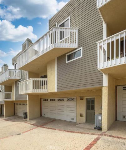 217 S Helberta 3, Redondo Beach, CA 90277