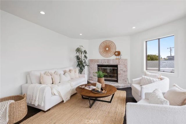 217 S Helberta 3, Redondo Beach, CA 90277