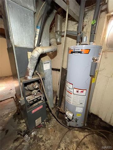 8870 Saint Cyr Drive, Jennings, MO 63136