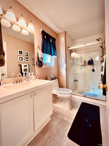 149 Windward Court S, Port Jefferson, NY 11777