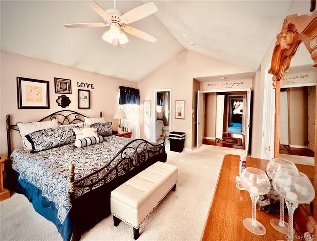 149 Windward Court S, Port Jefferson, NY 11777