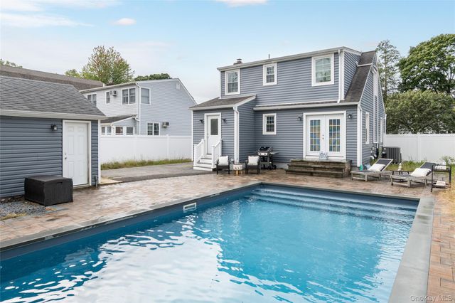 132 Webster Street, Merrick, NY 11566