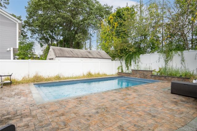 132 Webster Street, Merrick, NY 11566