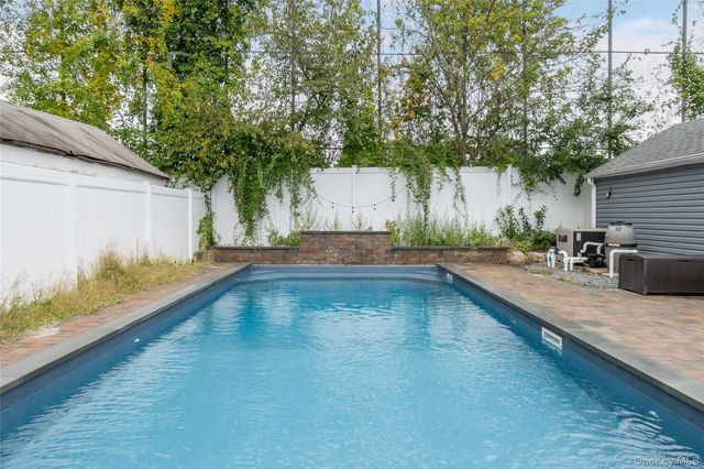 132 Webster Street, Merrick, NY 11566