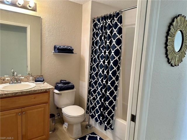 4650 Saint Croix LN 721, Naples, FL 34109