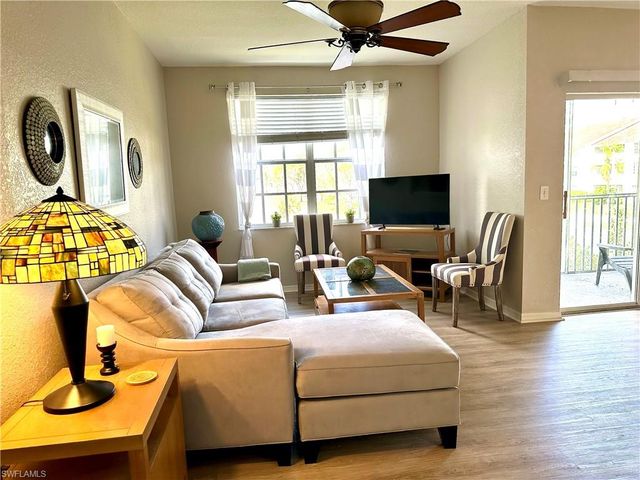 4650 Saint Croix LN 721, Naples, FL 34109