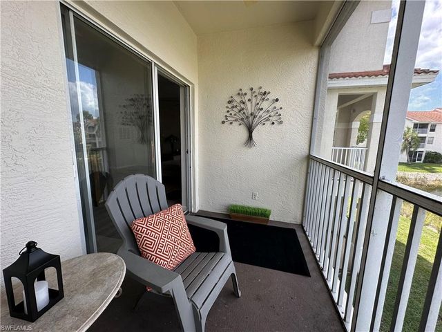 4650 Saint Croix LN 721, Naples, FL 34109