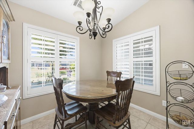 13512 Deerlodge Court, Bakersfield, CA 93314