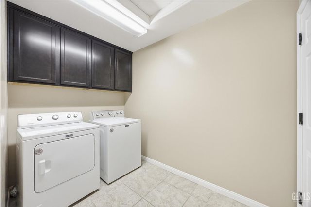 13512 Deerlodge Court, Bakersfield, CA 93314