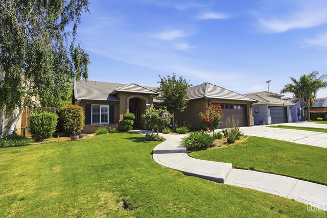 13512 Deerlodge Court, Bakersfield, CA 93314