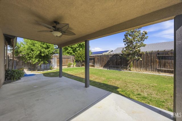13512 Deerlodge Court, Bakersfield, CA 93314