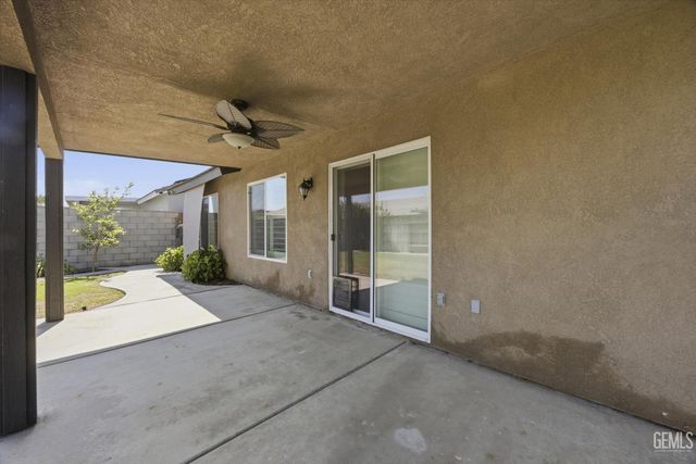 13512 Deerlodge Court, Bakersfield, CA 93314