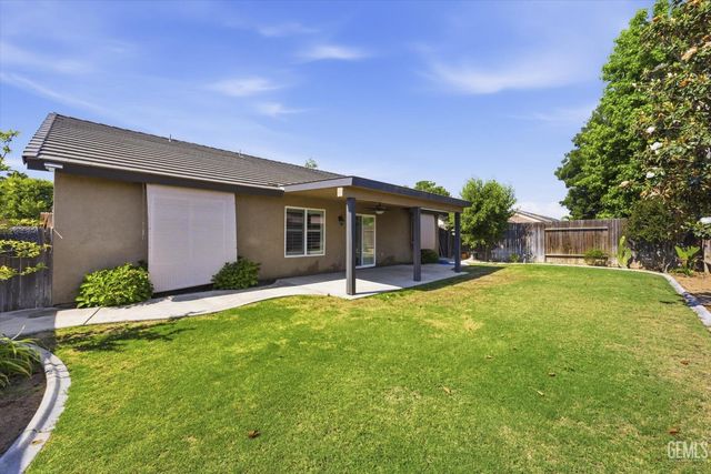 13512 Deerlodge Court, Bakersfield, CA 93314