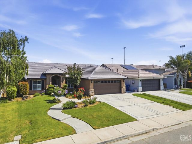 13512 Deerlodge Court, Bakersfield, CA 93314