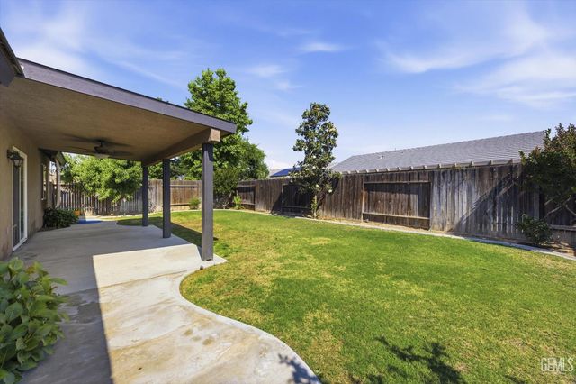 13512 Deerlodge Court, Bakersfield, CA 93314