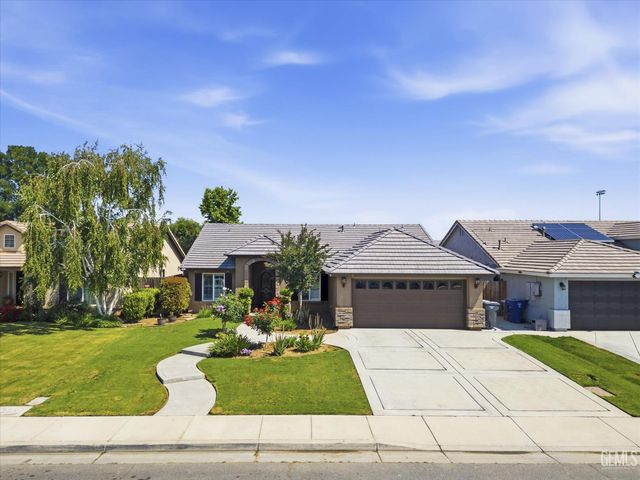 13512 Deerlodge Court, Bakersfield, CA 93314