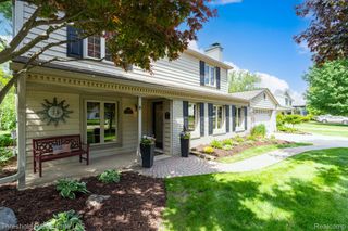 29090 Kendallwood Drive, Farmington Hills, MI 48334