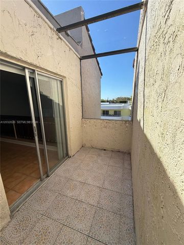 10641 SW 108 AVE 3I, Miami, FL 33176