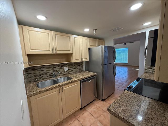 10641 SW 108 AVE 3I, Miami, FL 33176